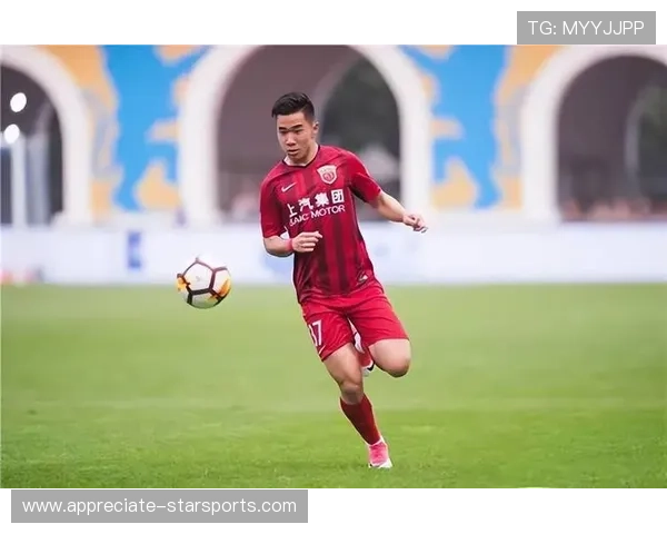 维冈竞技俱乐部新帅上任开启复兴征程引发球迷热议与俱乐部未来布局