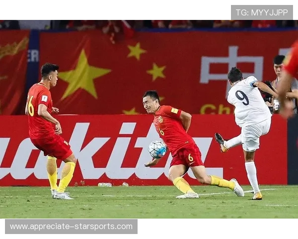 曼联关键战逆转胜利，锋线新星表现引爆球迷热情